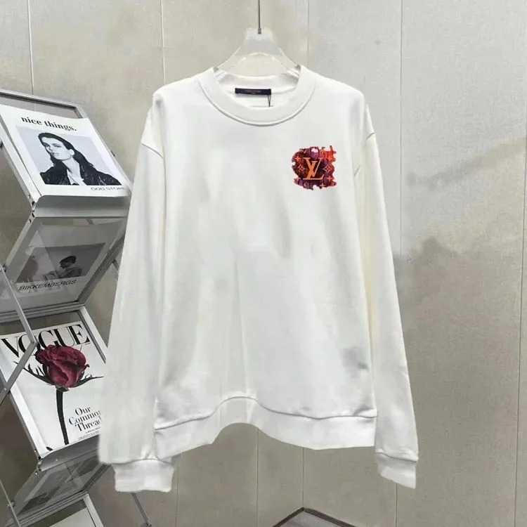 Comfortable and versatile sweatshirt