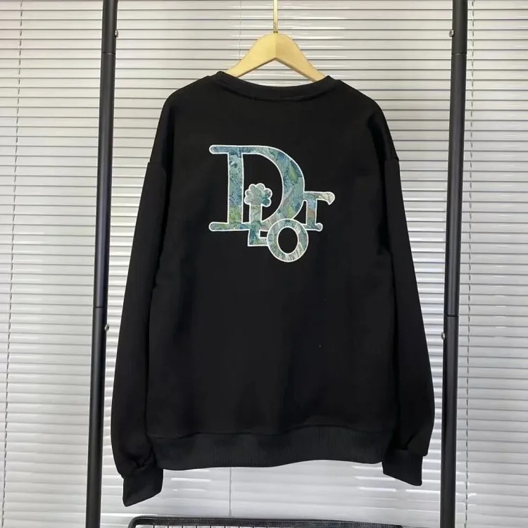 Stylish and versatile hoodie 8306