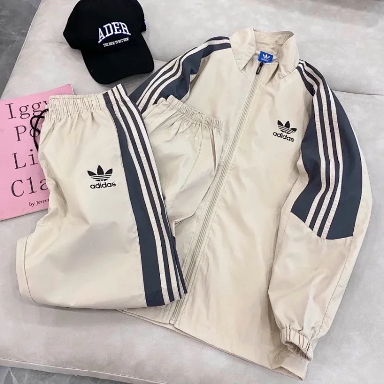 Adidas trend suit